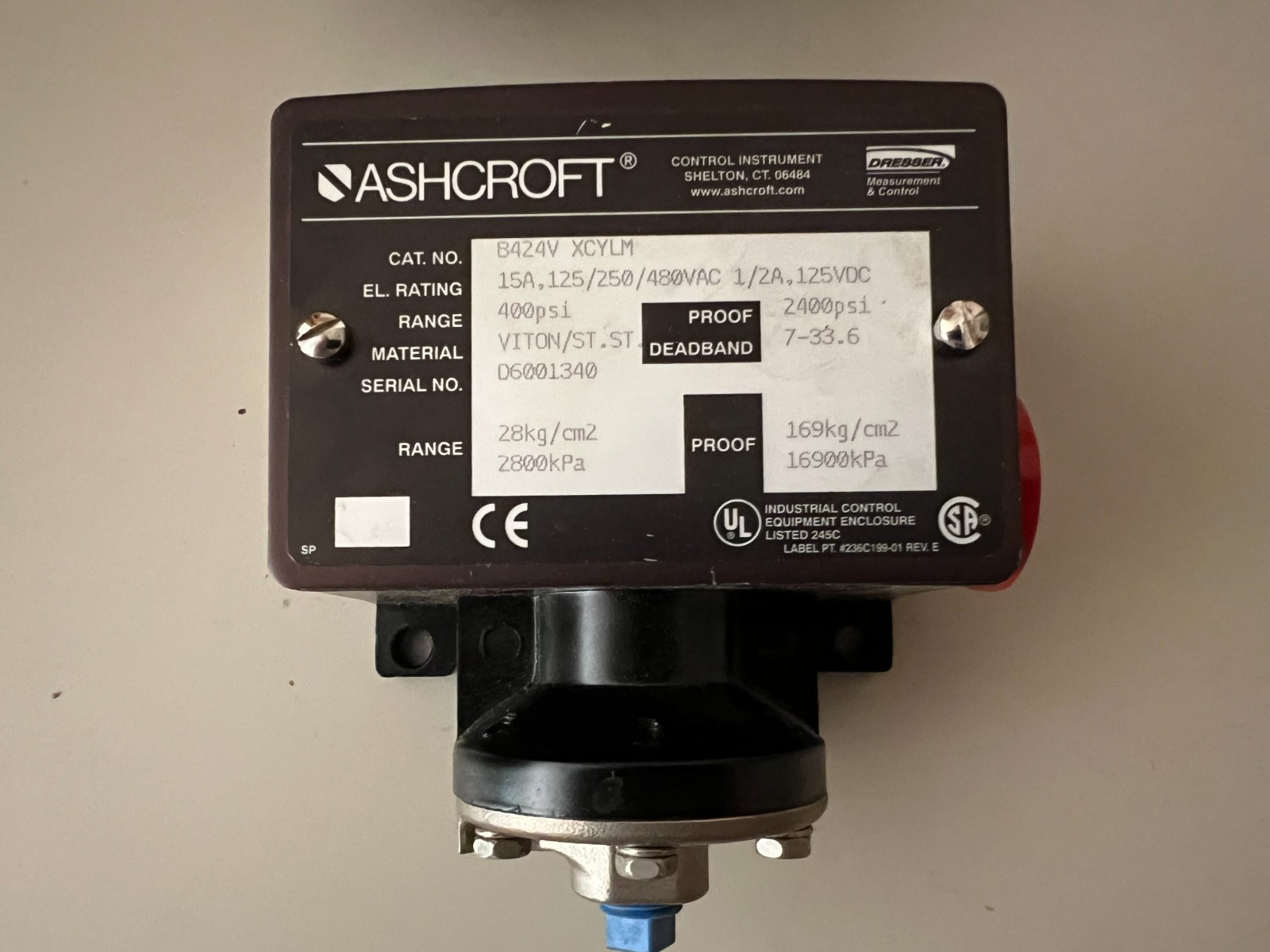 ASHCROFT B424VXCYLM400# Pressure Switch 400 PSI NIB