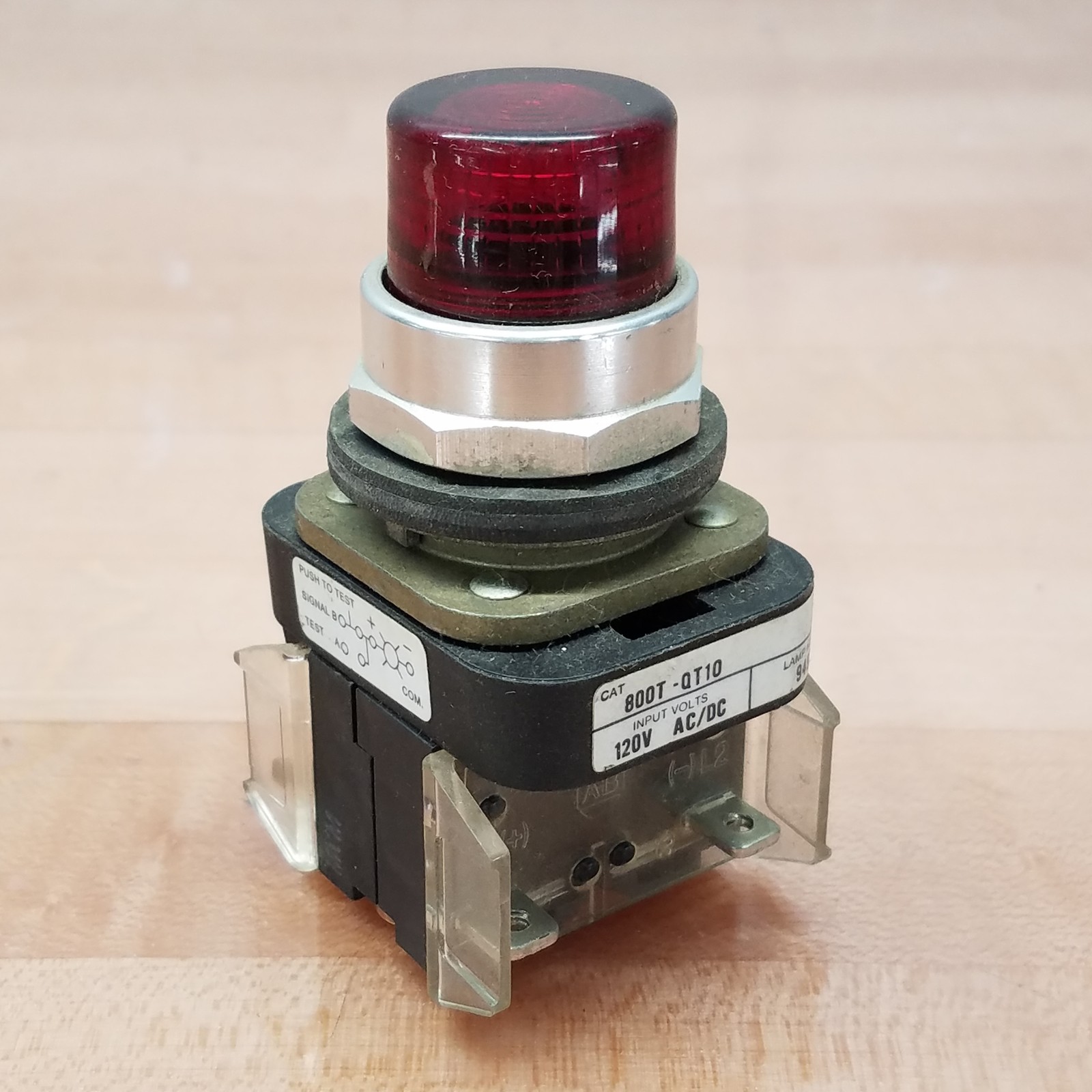 Allen Bradley 800T-QT10R, Series T, Pushbutton, 120V, Red - USED