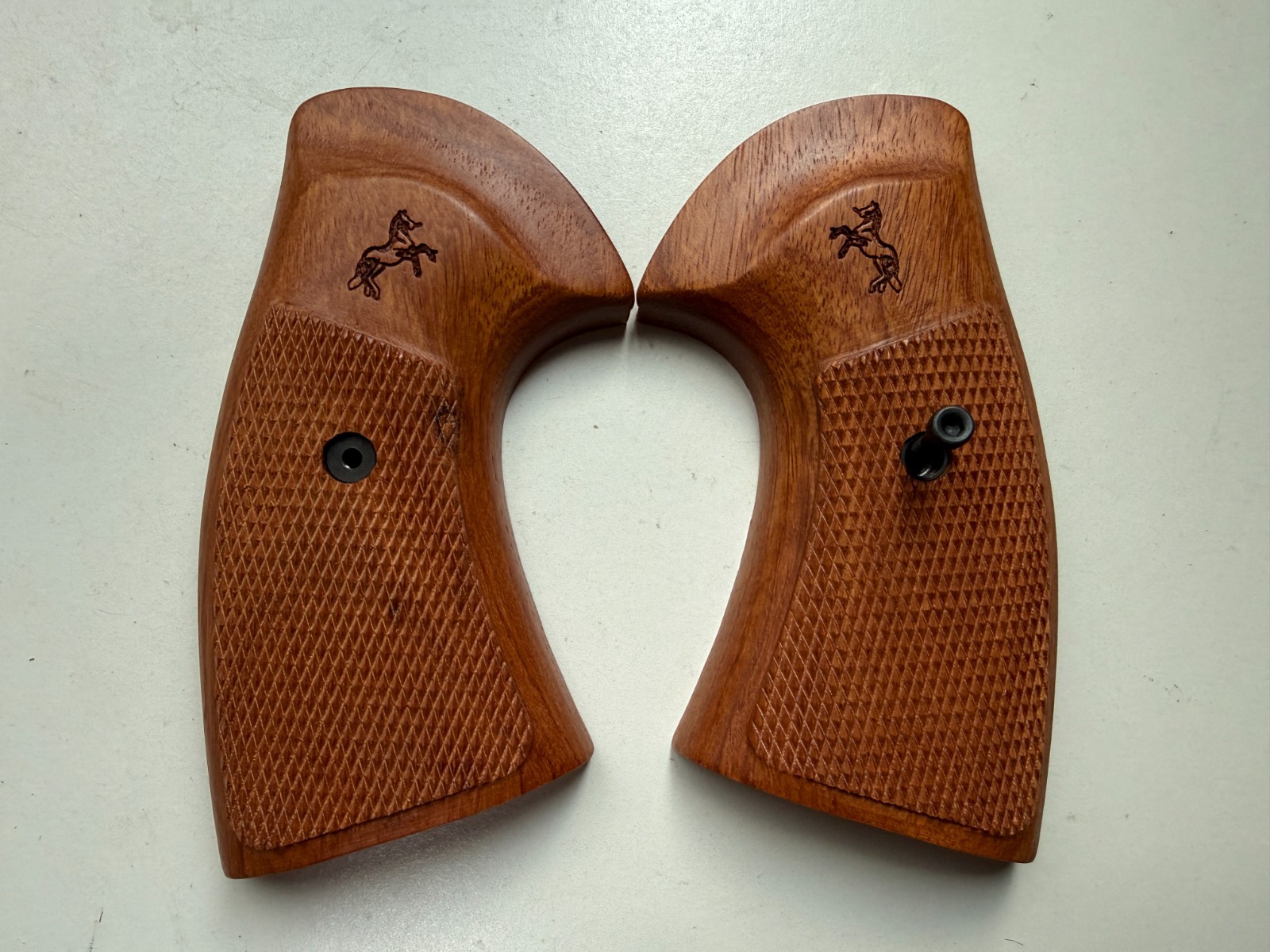 Handle Grips For Colt D frame Short butt DIAMOND BACK Police positive grip