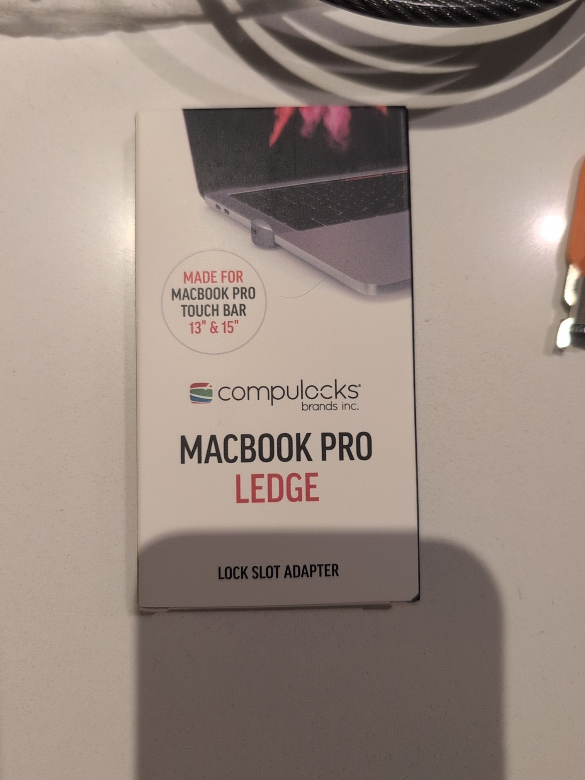 Kensington Master Keyed MicroSaver Security Cable & MacBook Pro Ledge