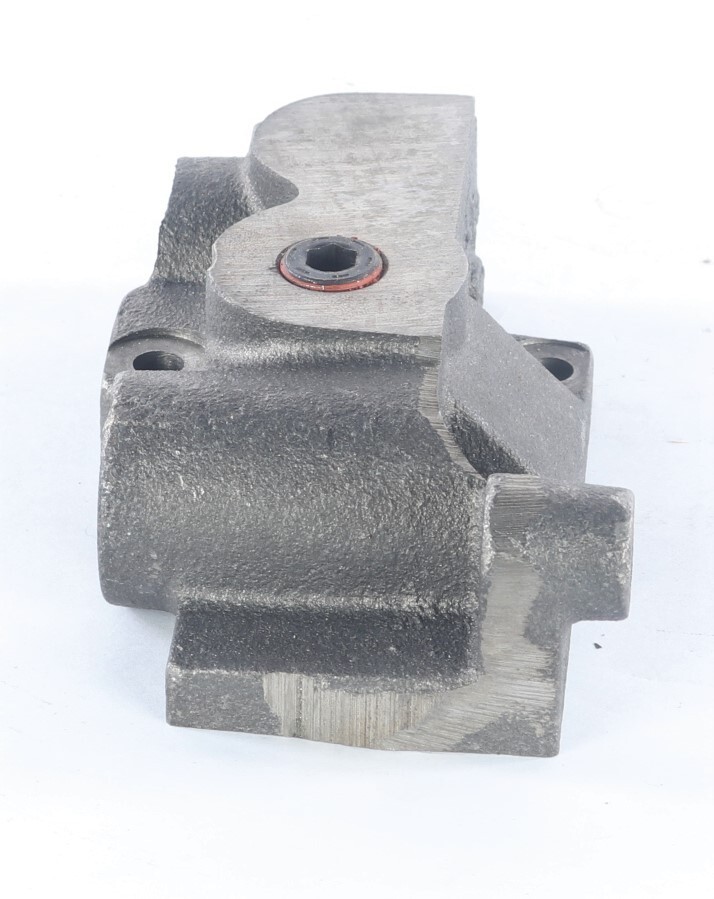 New 11003257 Danfoss Sundstrand Valve Section