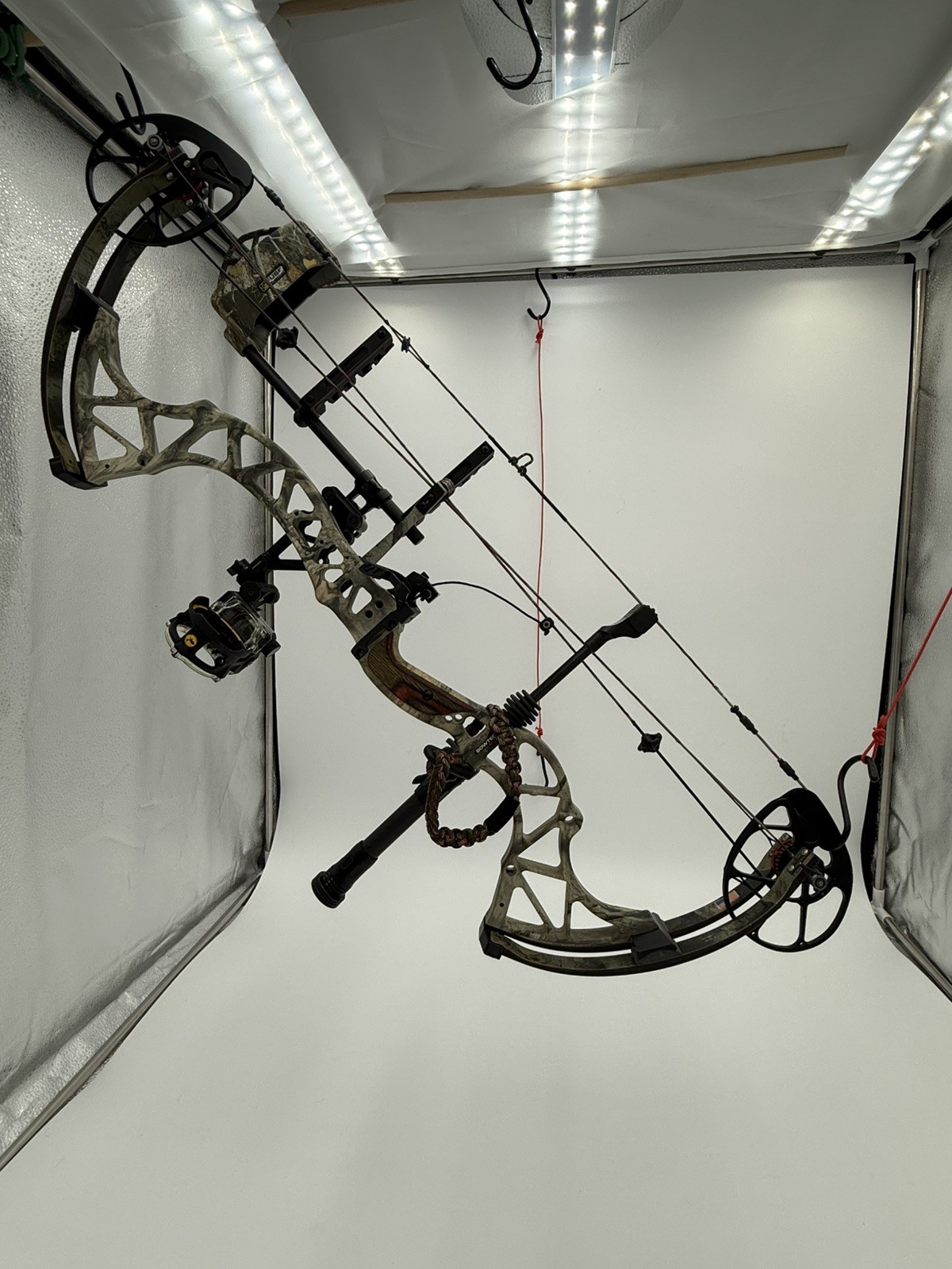Bowtech Invasion CPX-RTH package 70#  26-30". Balanced and tuned, Near Perfect!