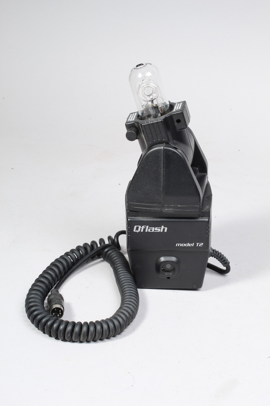 QUANTUM Q FLASH T2 W BULB CORD SOFT BOX REFLECTOR & MOUNT BRACKET TESTED WORKS
