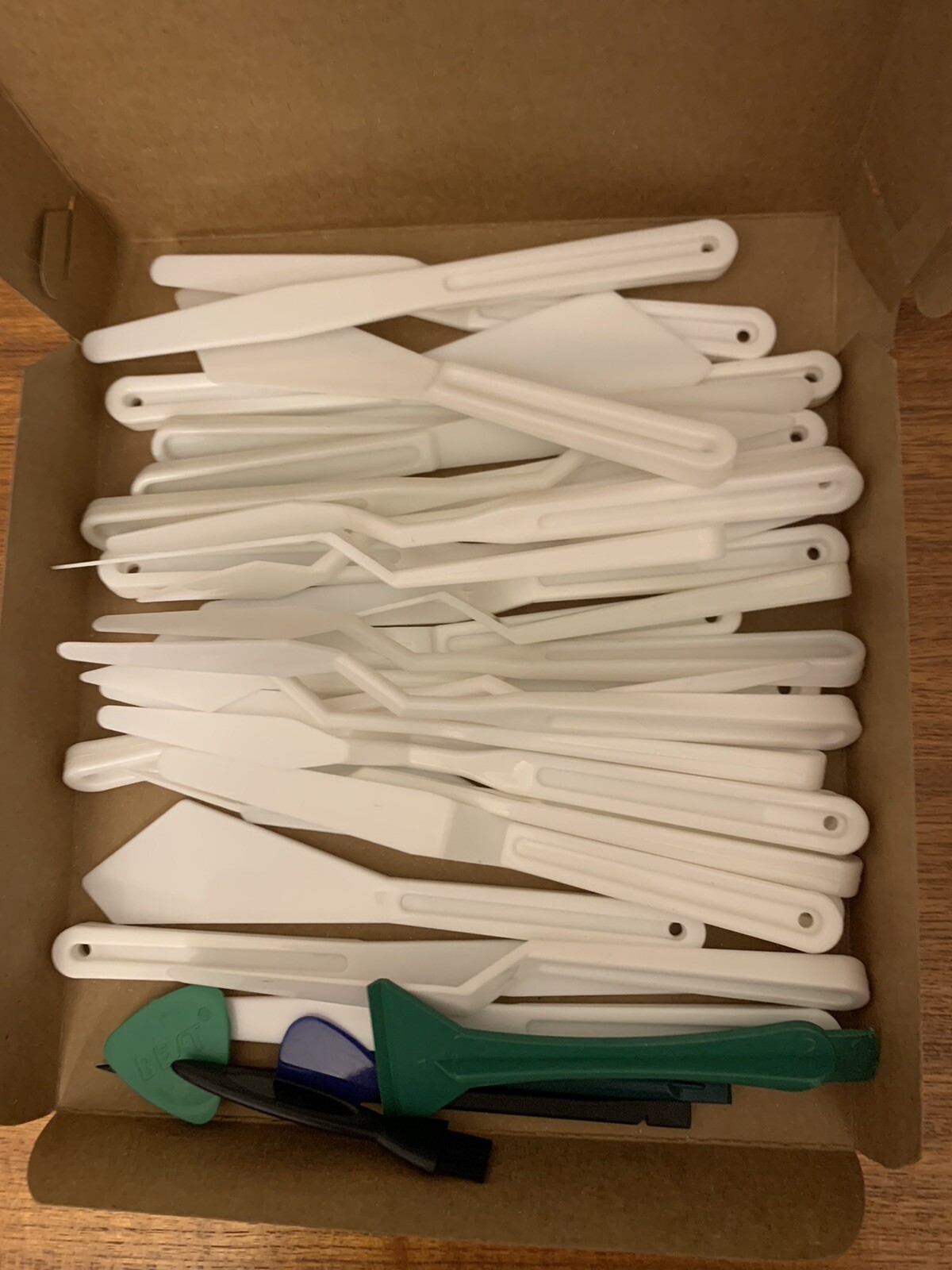 Best Plastic Tools (36 in Box) - NEW