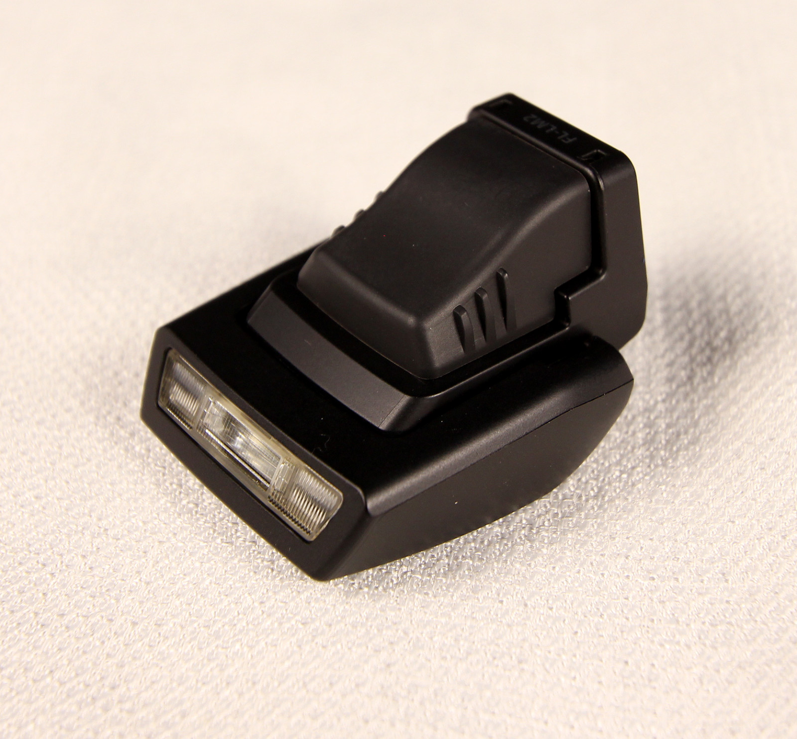 Olympus FL-LM2 Flash for Micro Four Thirds (E-M1, E-M5) with Case