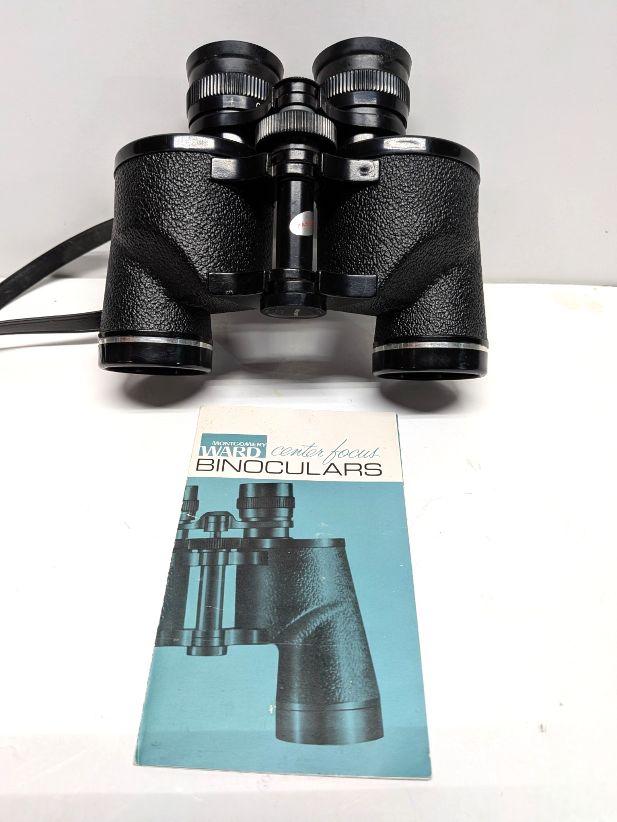 Vintage Montgomery Ward Binoculars Made in Japan Model #67-7-7024 w/case
