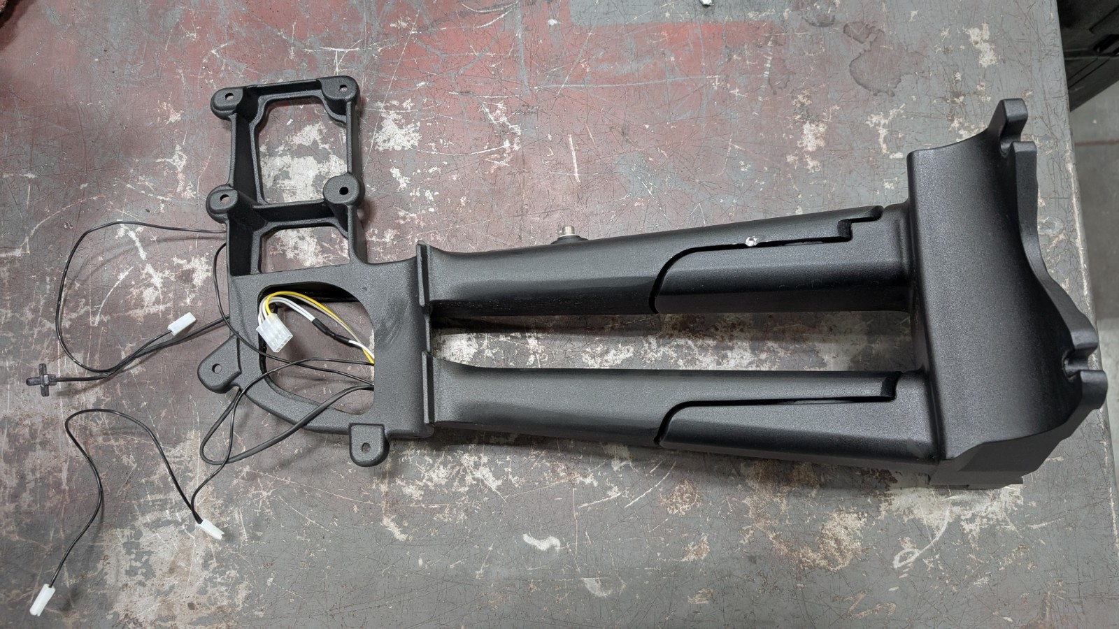Kenworth T680/T880 Driver Side Mirror Frame With All Wiring