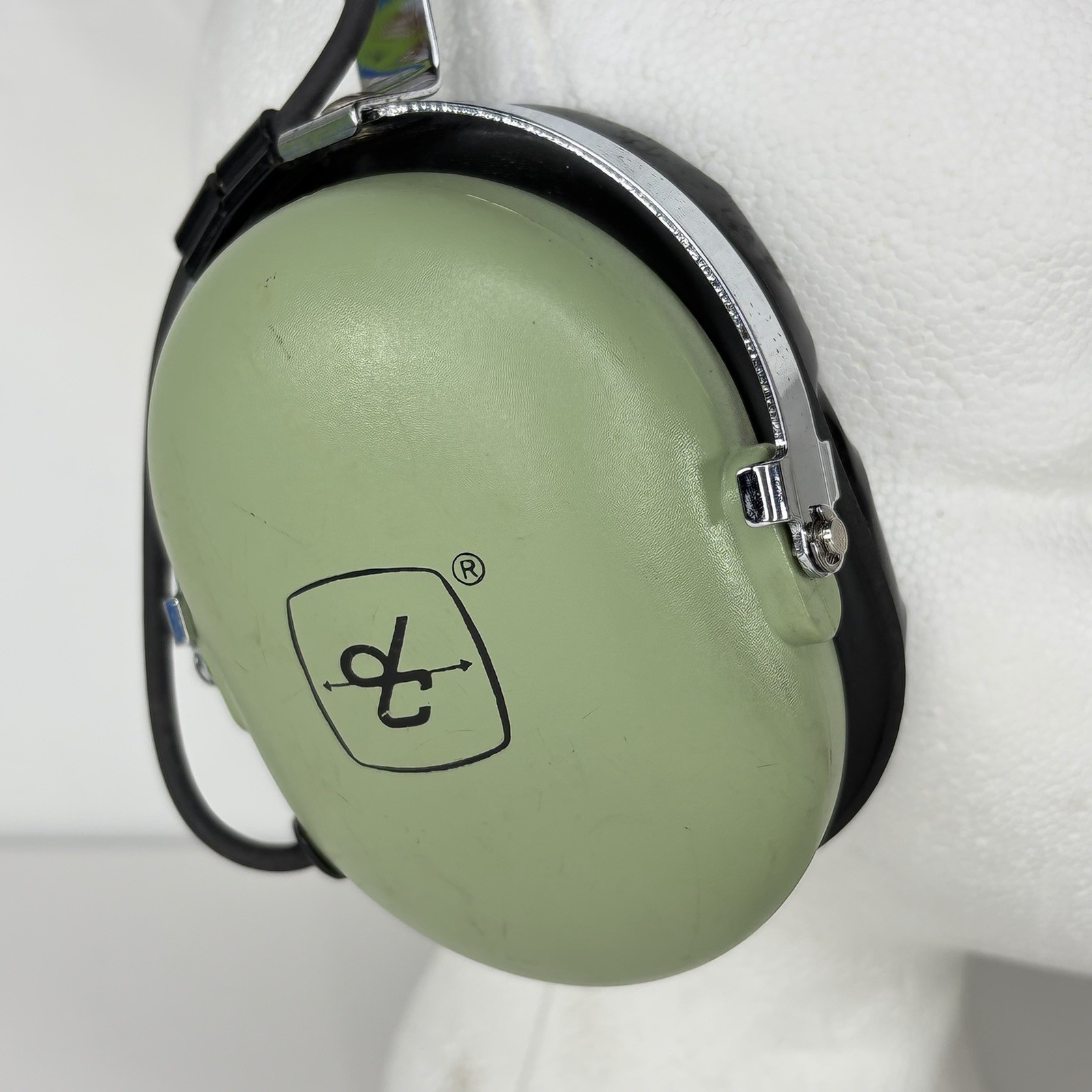 David Clark H10-13.4 Aviation Headset Missing Mic Cover