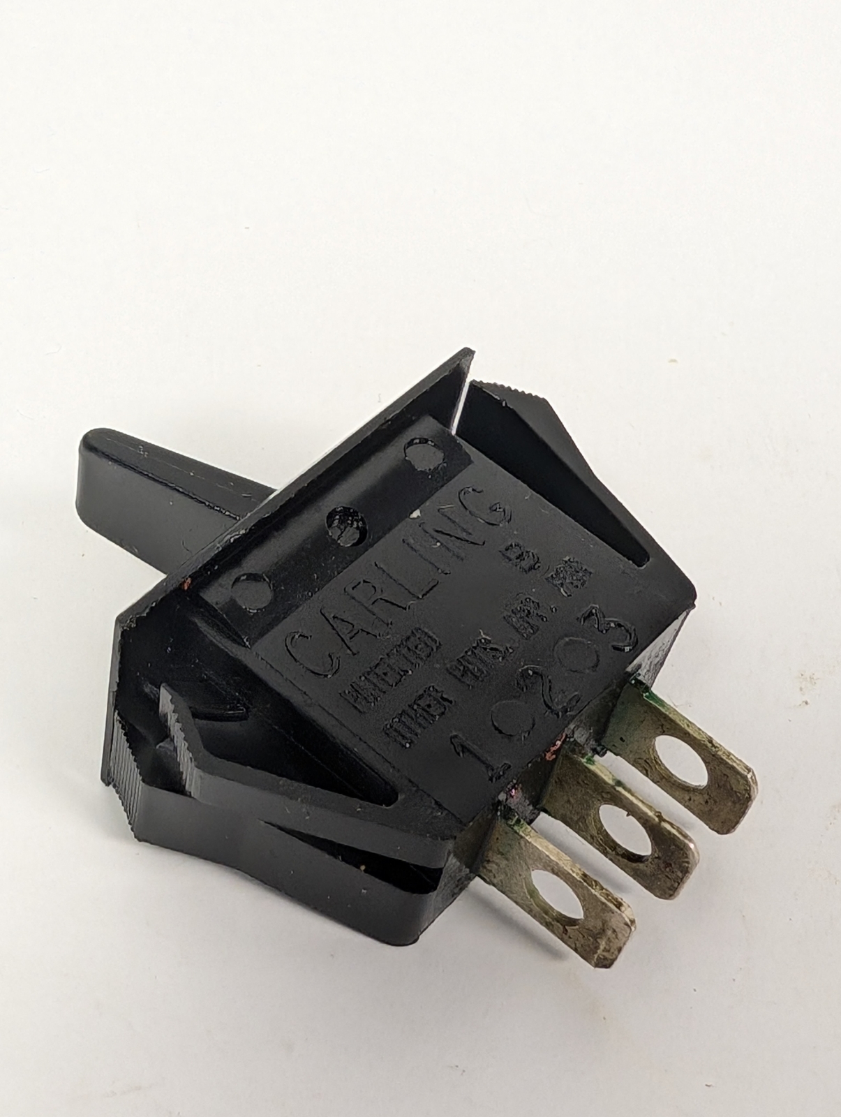 CARLING SPST ROCKER SWITCH w/AMBER LAMP