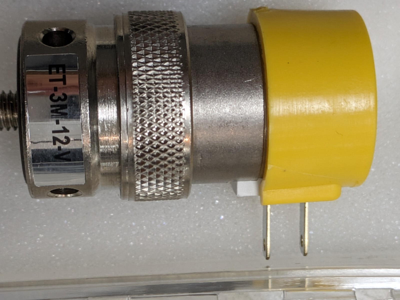 Clippard Solenoid / Control Valve ET-3M-12-V
