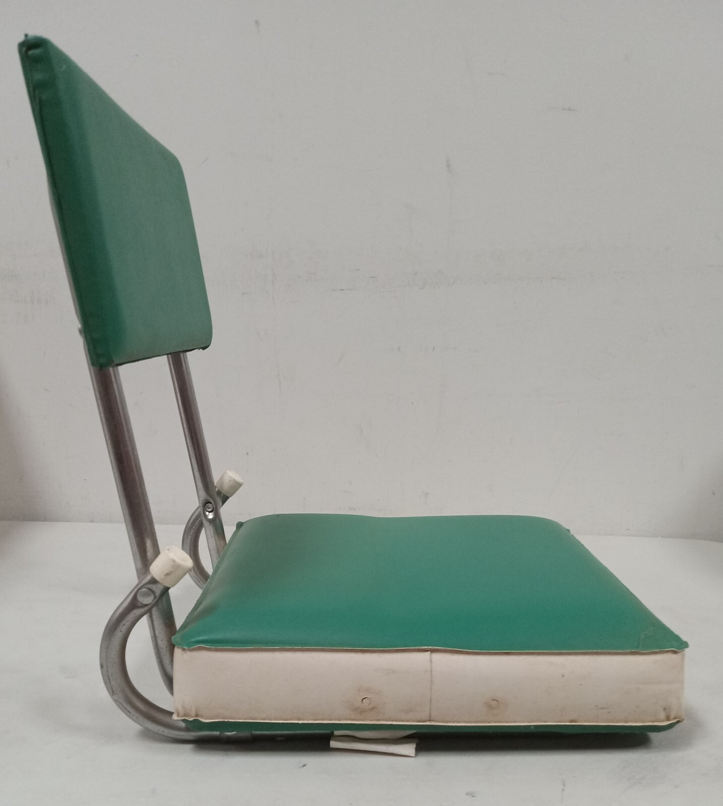 K.R. Industries Portable Seat - Vintage