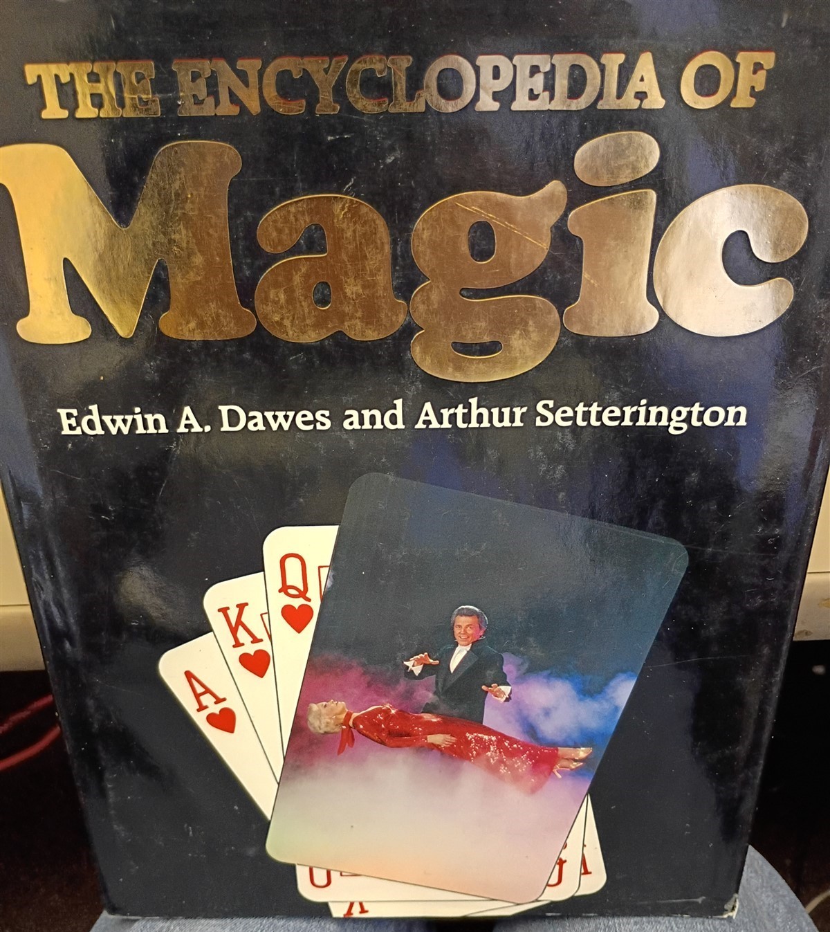 The Encyclopedia of Magic by Dawes and Setterington HC DJ Cocktail Book