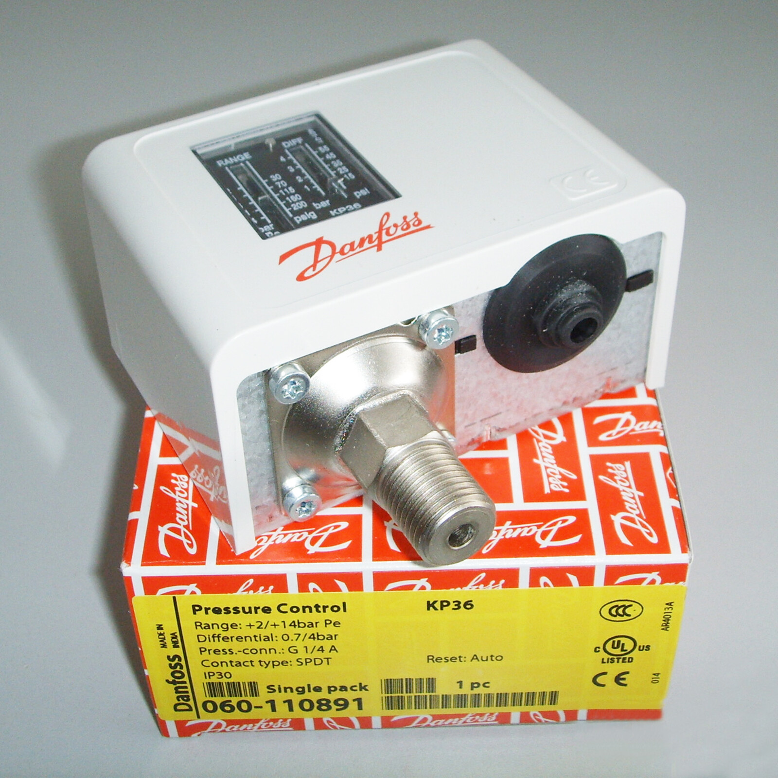 DANFOSS KP36 060-110891 Pressure Switch New