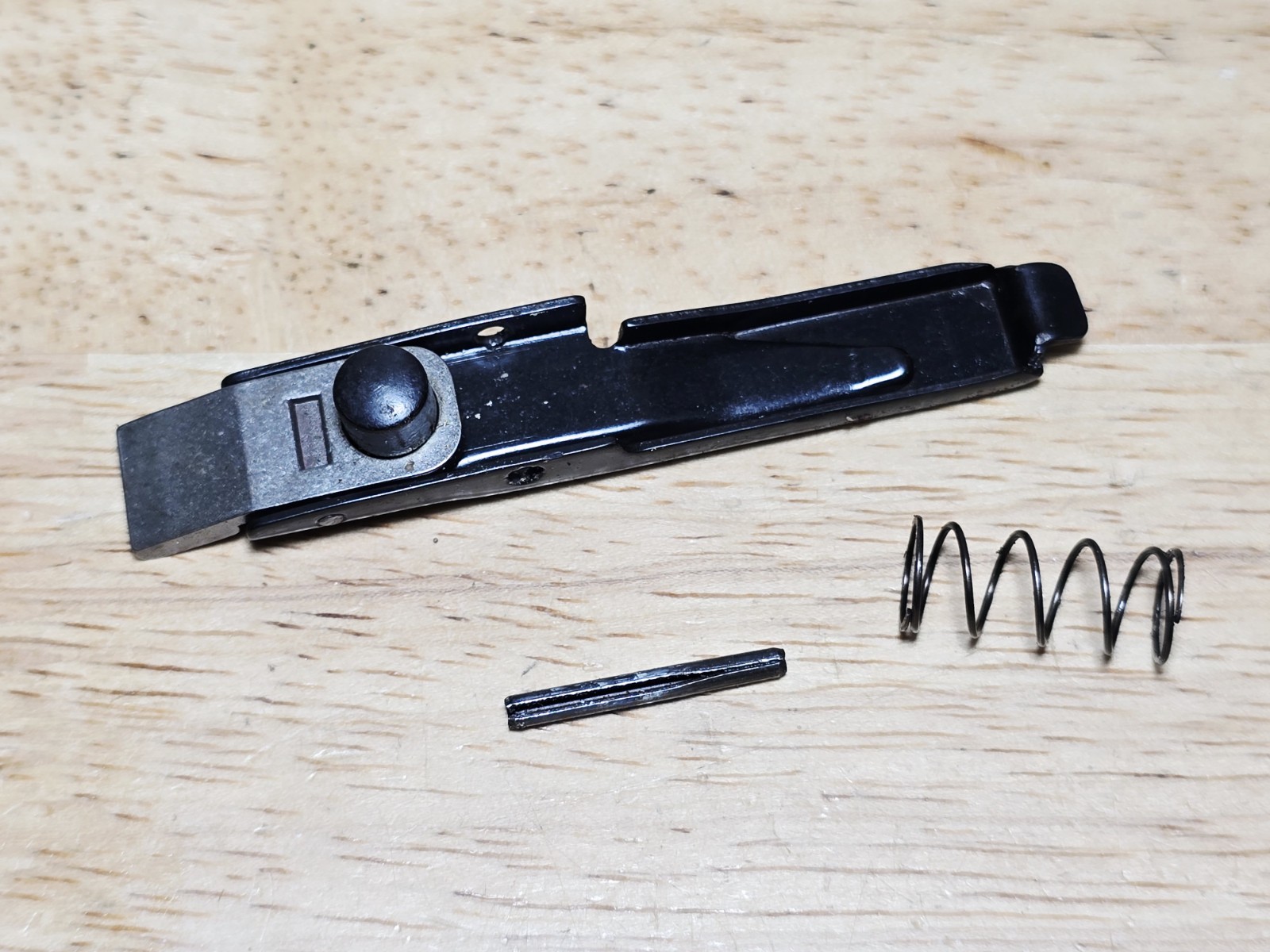 Stoeger 2000 Shotgun Carrier Latch Assembly 12 Gauge