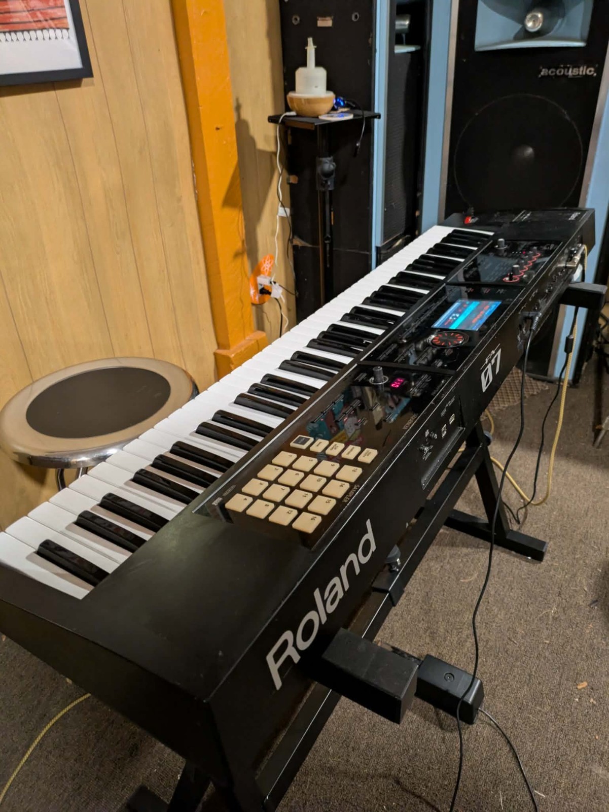 Roland FA-07 Keyboard Synthesizer Workstation 76 keys (with power)