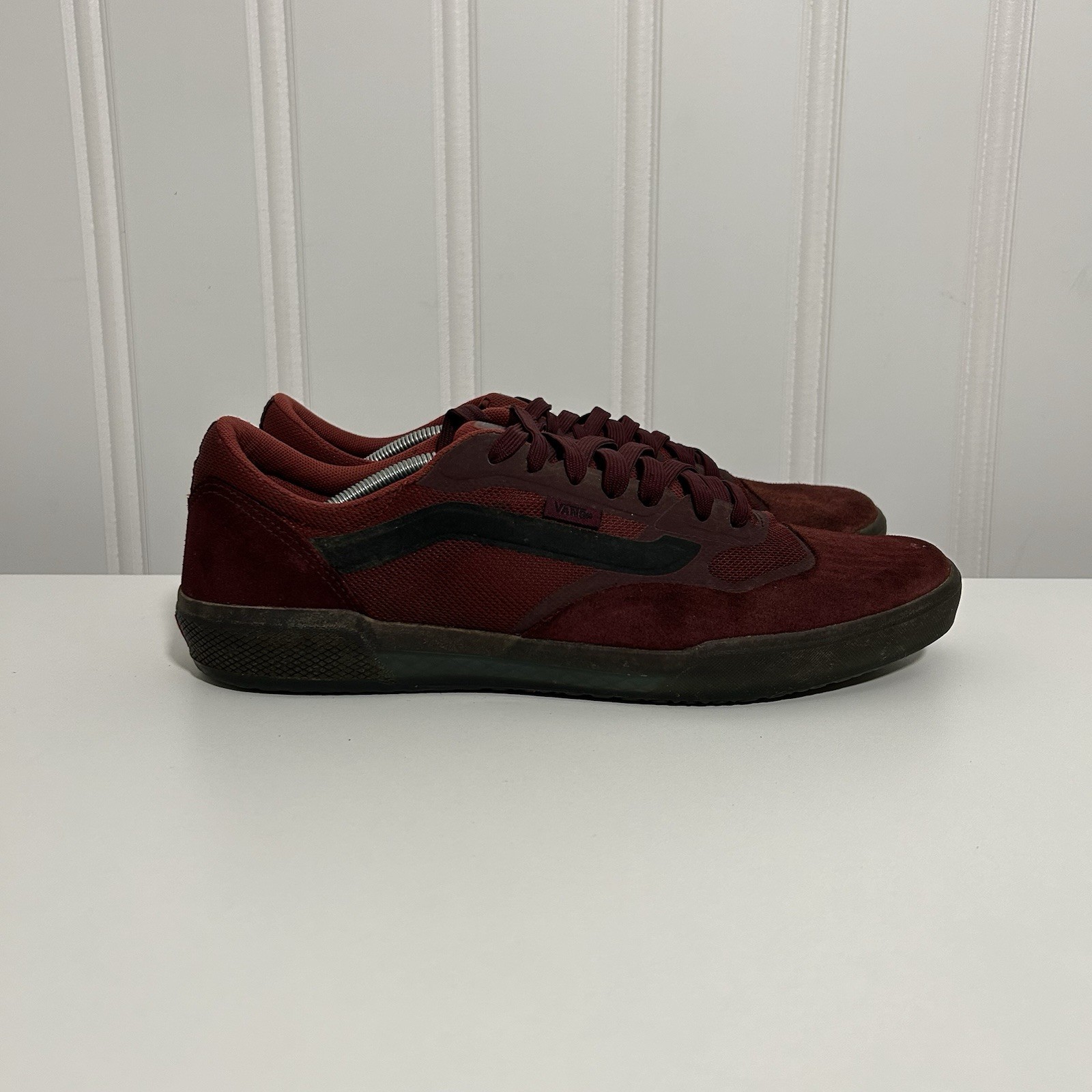Vans ave pro Red Skateboarding Shoes Men's US Size 11 UK 10 EUR 44.5