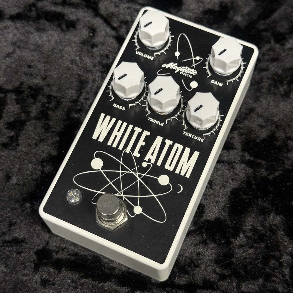 Magnetic Effects White Atom Shinjuku Store