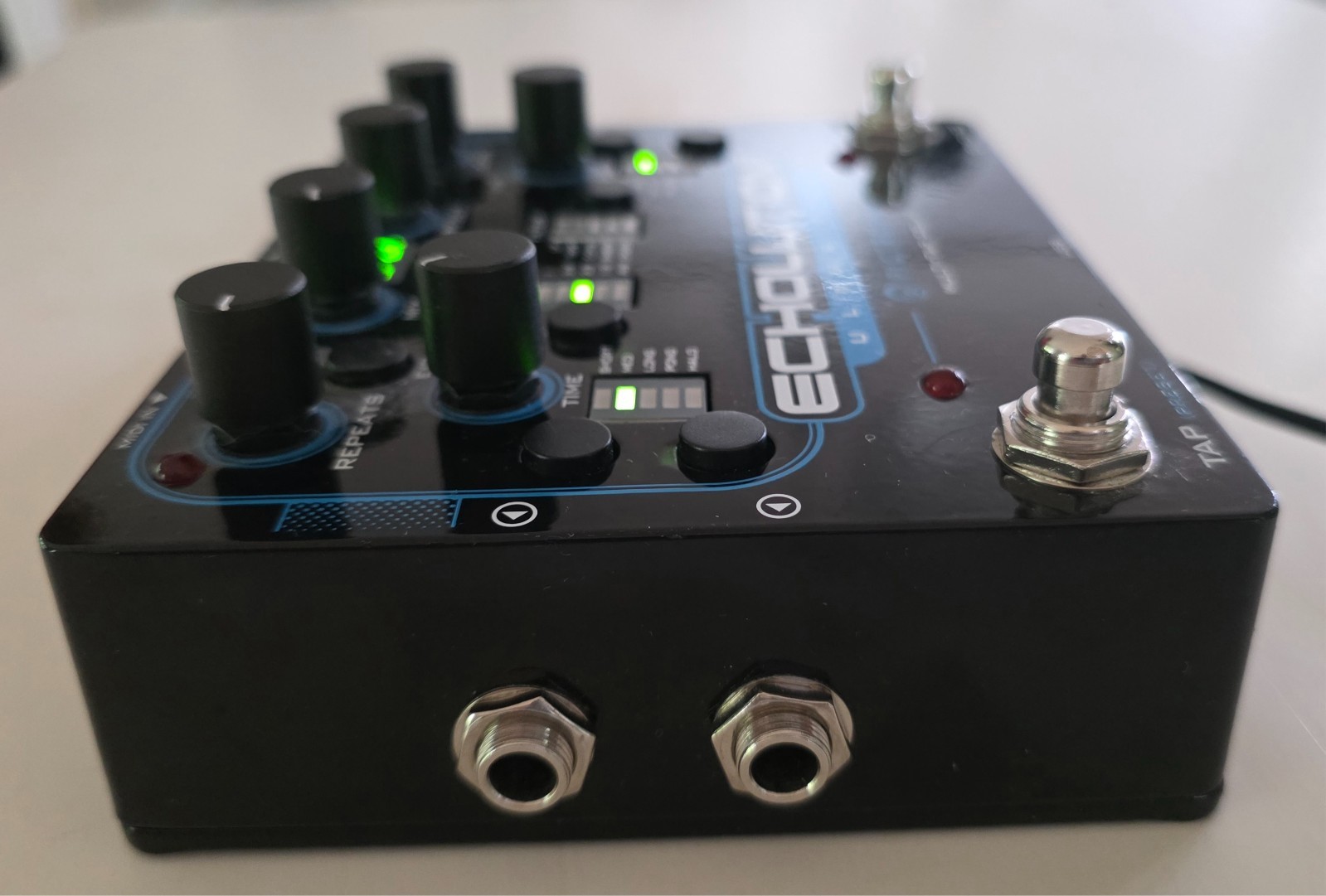 Pigtronix Echolution2 Ultra Pro Multi-Tap Delay Guitar Effect Pedal & Remote
