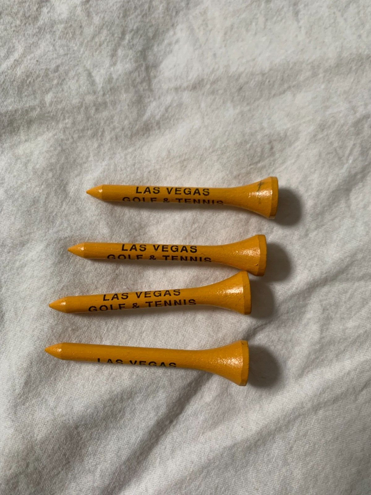 Las Vegas Golf & Tennis Golf Tees 2 1/4" Wood Yellow Lot of 4 Tees Betheada MD