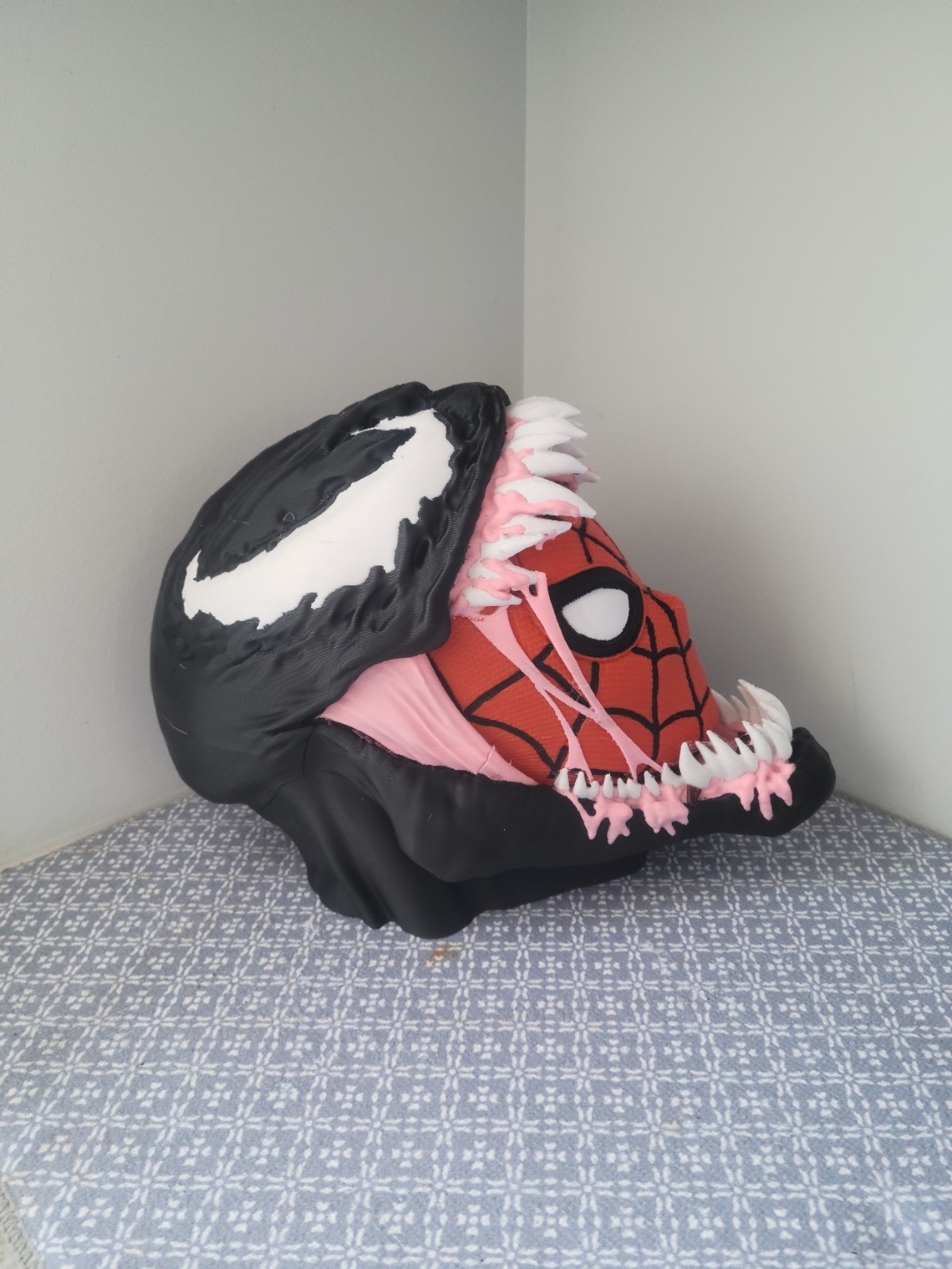 Venom And Spiderman Headphone Stand
