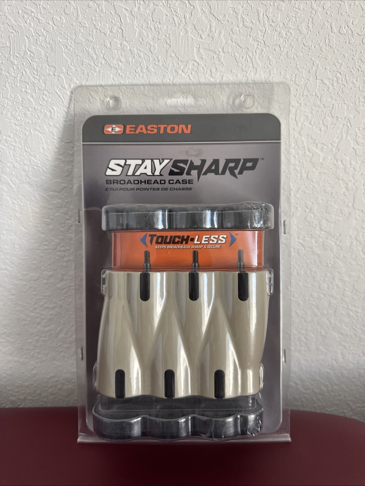 Easton Crossbow Stay Sharp Broadhead Bow Hunting Case Grey 726898 w/Blade Locks