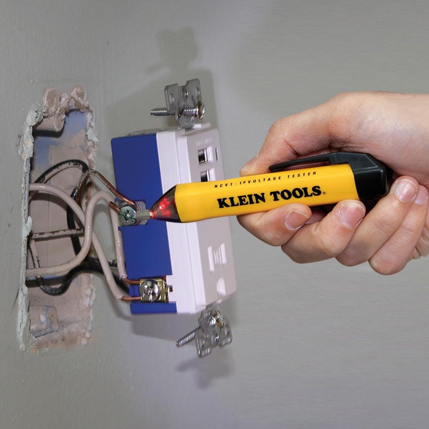 Klein Tools NCVT1PKIT Electrical Tester Kit with Non-Contact Low Voltage Test...