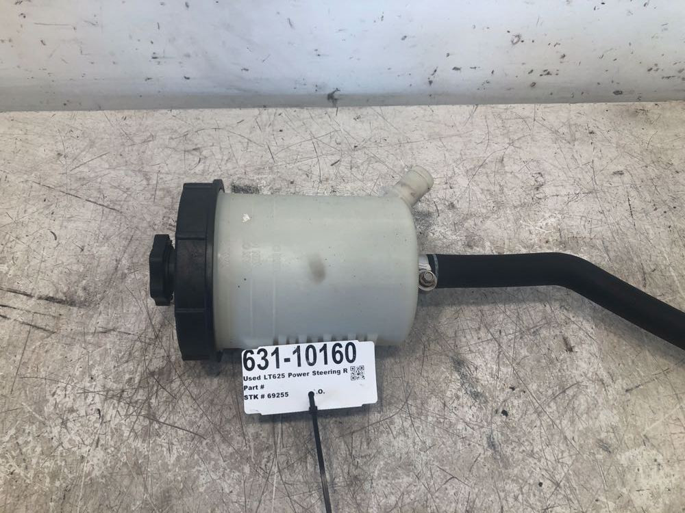 2019 International LT Power Steering Reservoir 3836345C94 (631-10160)