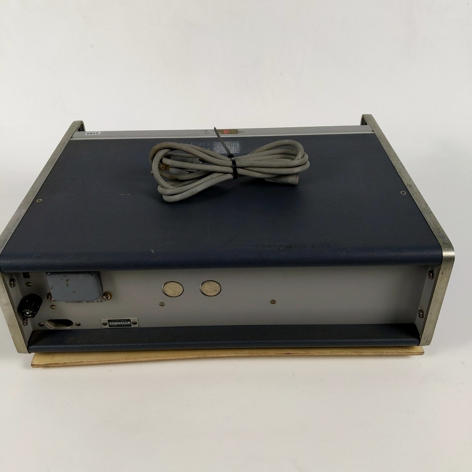 HP Hewlett Packard 651B Test Oscillator Signal Generator Powers On