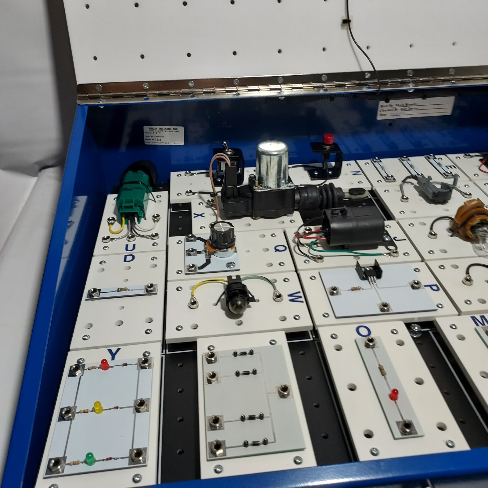 ATech GM 18002TR Specialized Electronic Training Kit - Great Condition!