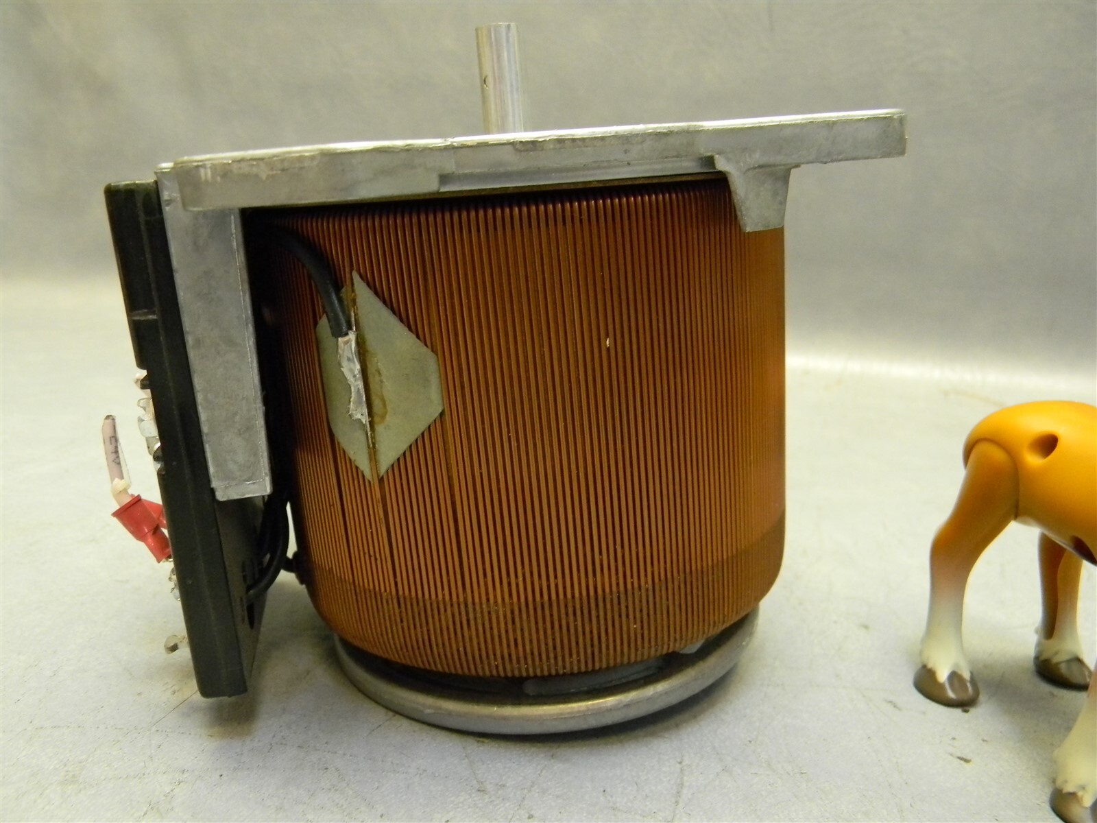 Staco Energy 1010 Motorized Variable Transformer 120 V Input