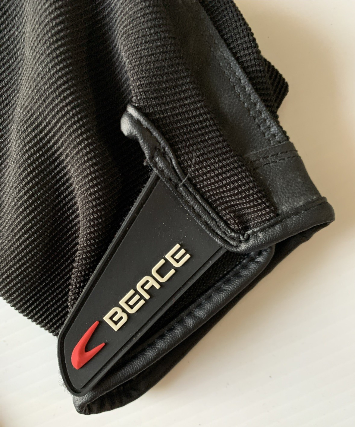 Beace Black Weight Lifting Gloves Size X Large‎ New Without Tags.