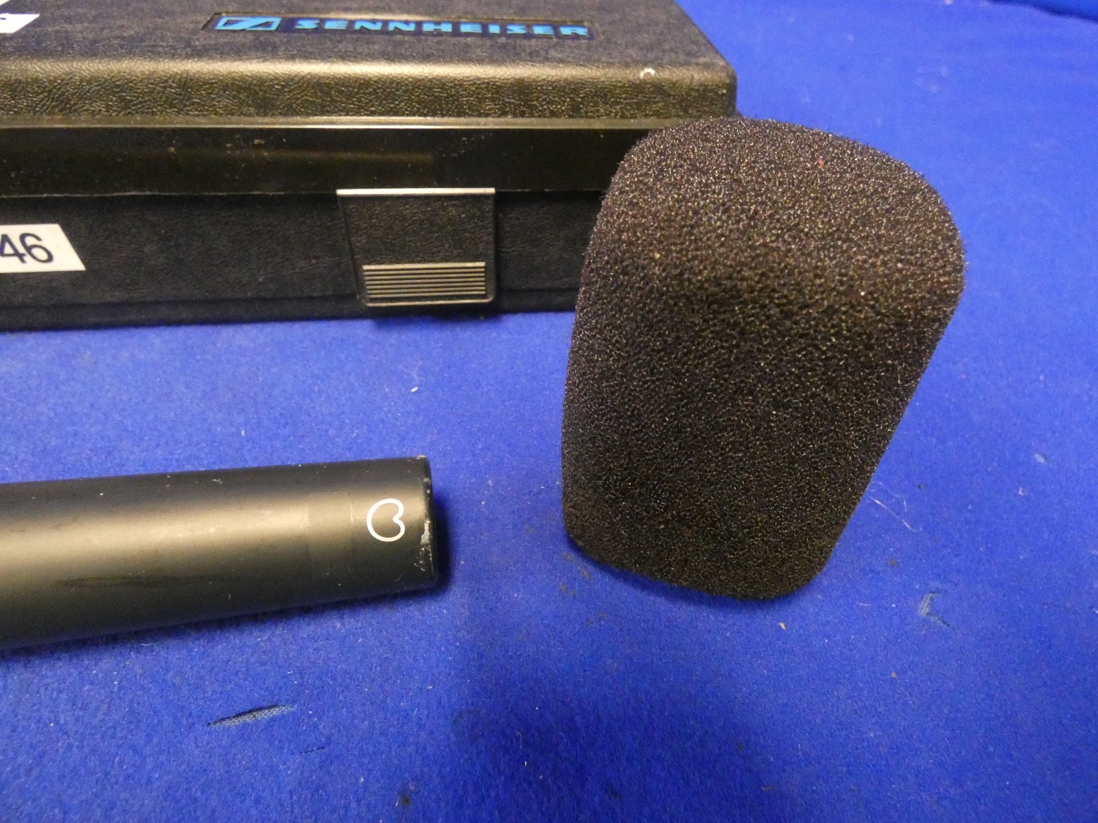 Sennheiser MD 46 Cardioid Dynamic Microphone w/Sennheiser Hard Case w/Windscreen
