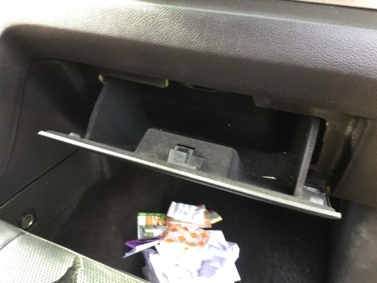 NAVIGATOR 2014 Glove Box 4979634
