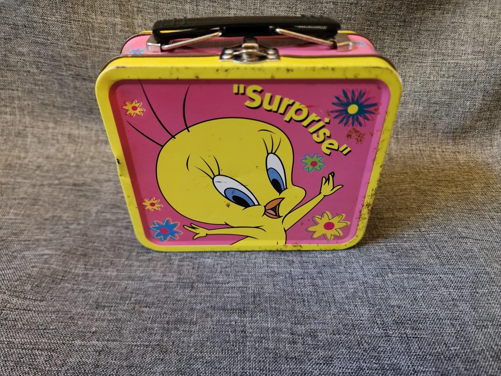 Warner Bros. Tweety Bird "Surprise" Mini Tin Lunch Box