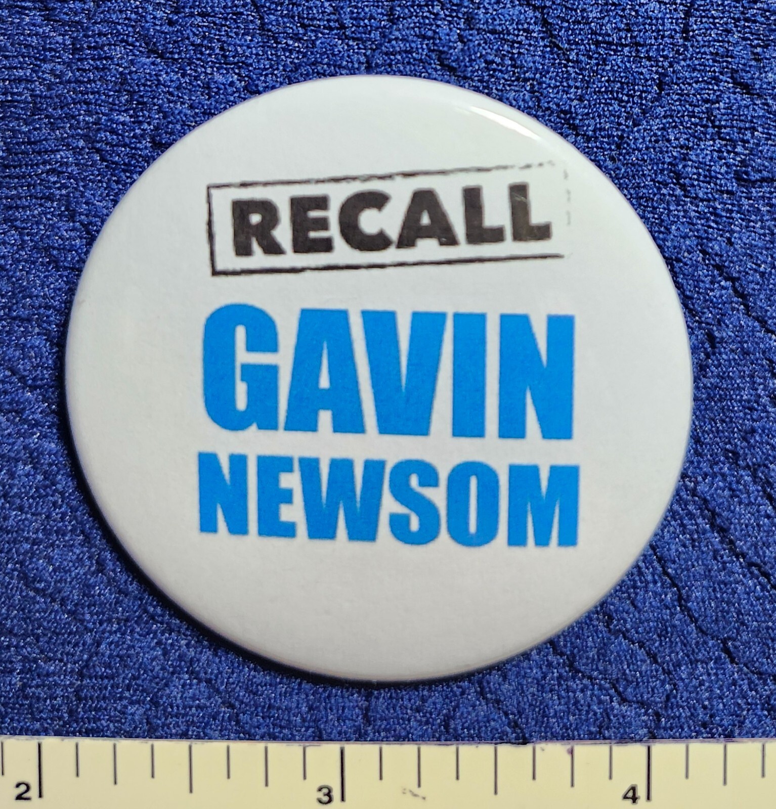 RECALL GAVIN NEWSOM CALIFORNIA GOVERNOR 2023 (D) POLITICAL PINBACK BUTTON