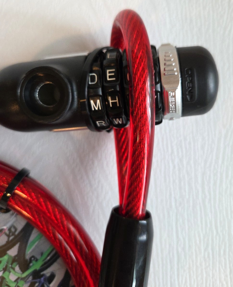 NWT Wordlock Red Resettable Loop N Lock Cable 7ft for Multiple Bikes