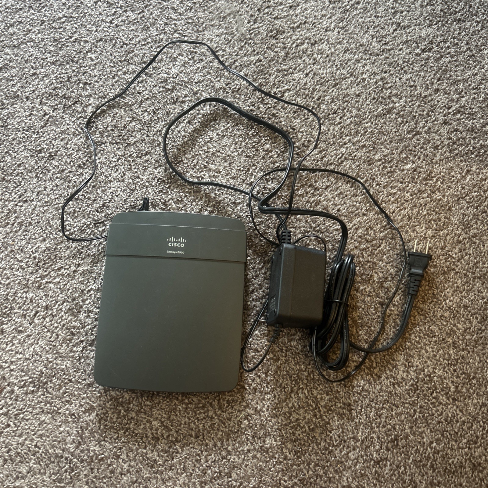 Cisco Linksys E900 Wireless N300 Router 300 Mbps Advanced Security internet