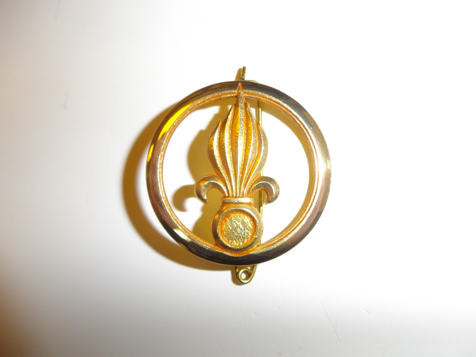 e1197 French Colonial 1970's-Current Foreign Legion Indochina Beret Badge IR3A70