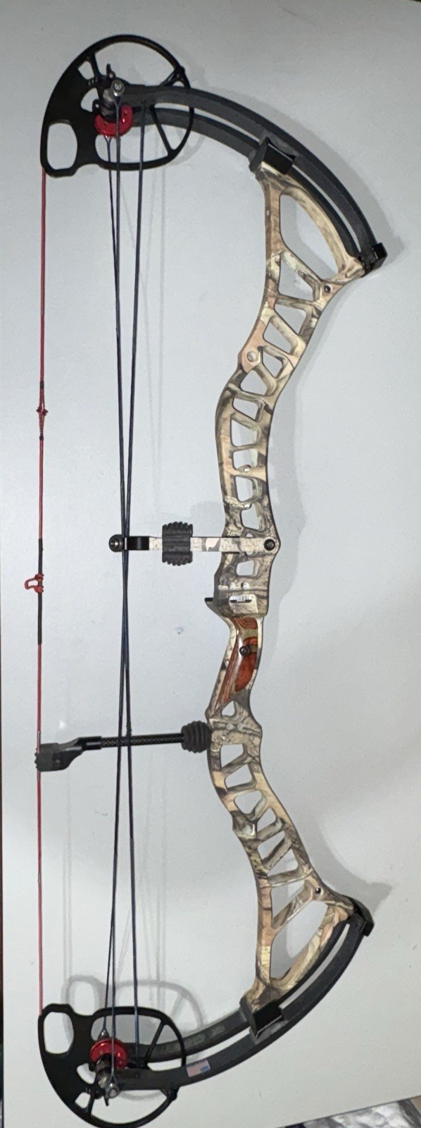 Bowtech Insanity CPXL RH Compound Bow 70lb 35” Camo
