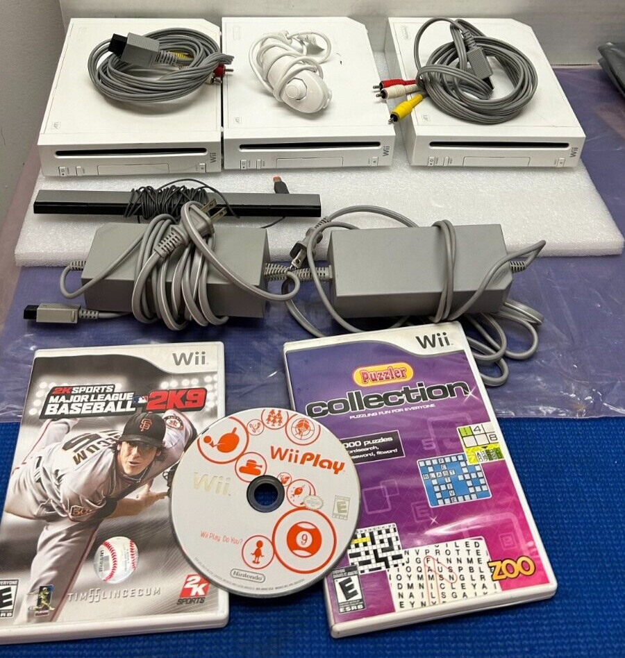 NINTENDO Wii (3) CONSOLES (2) POWER SUPPLIES AND MORE