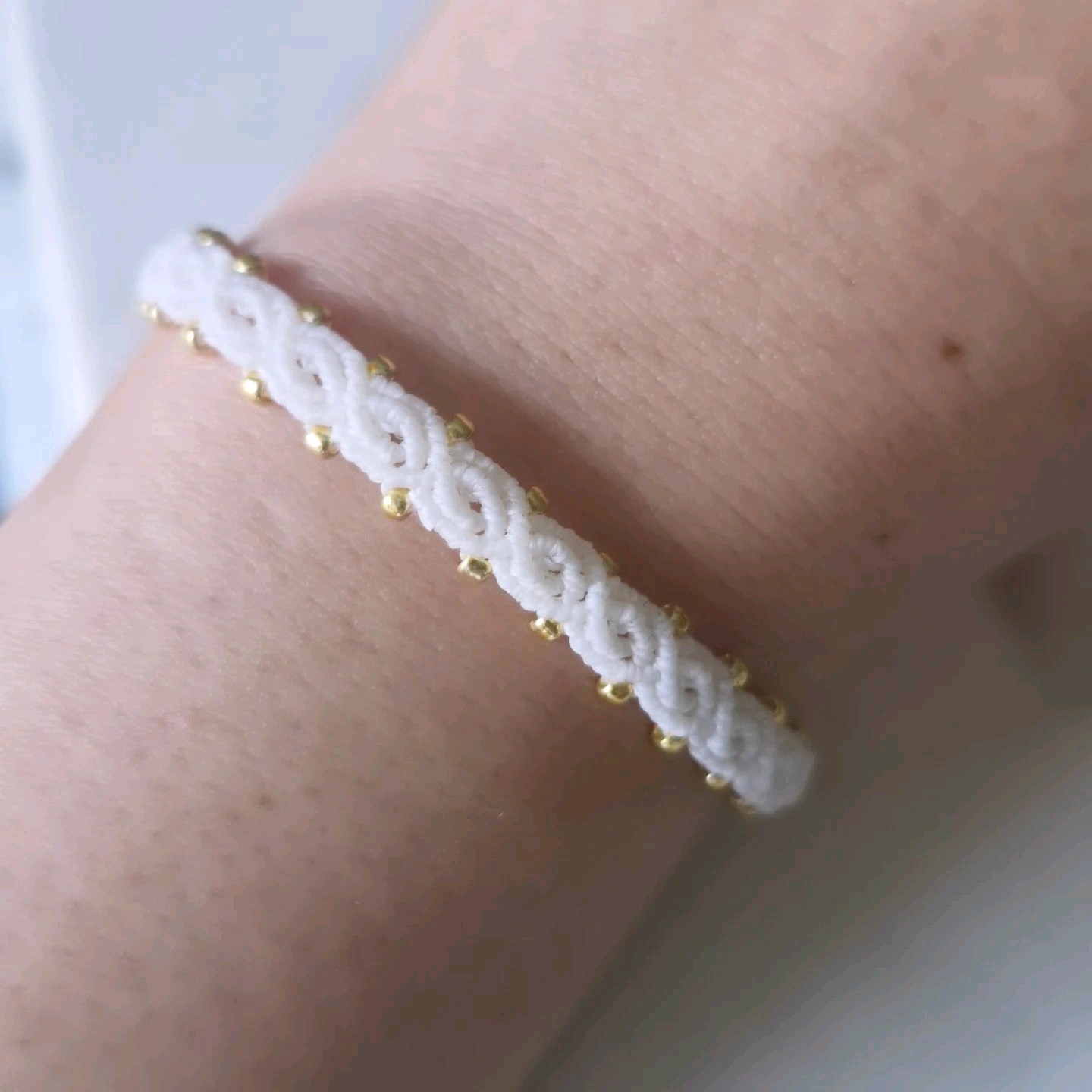 Handmade double ∞ bracelet (Natural white)