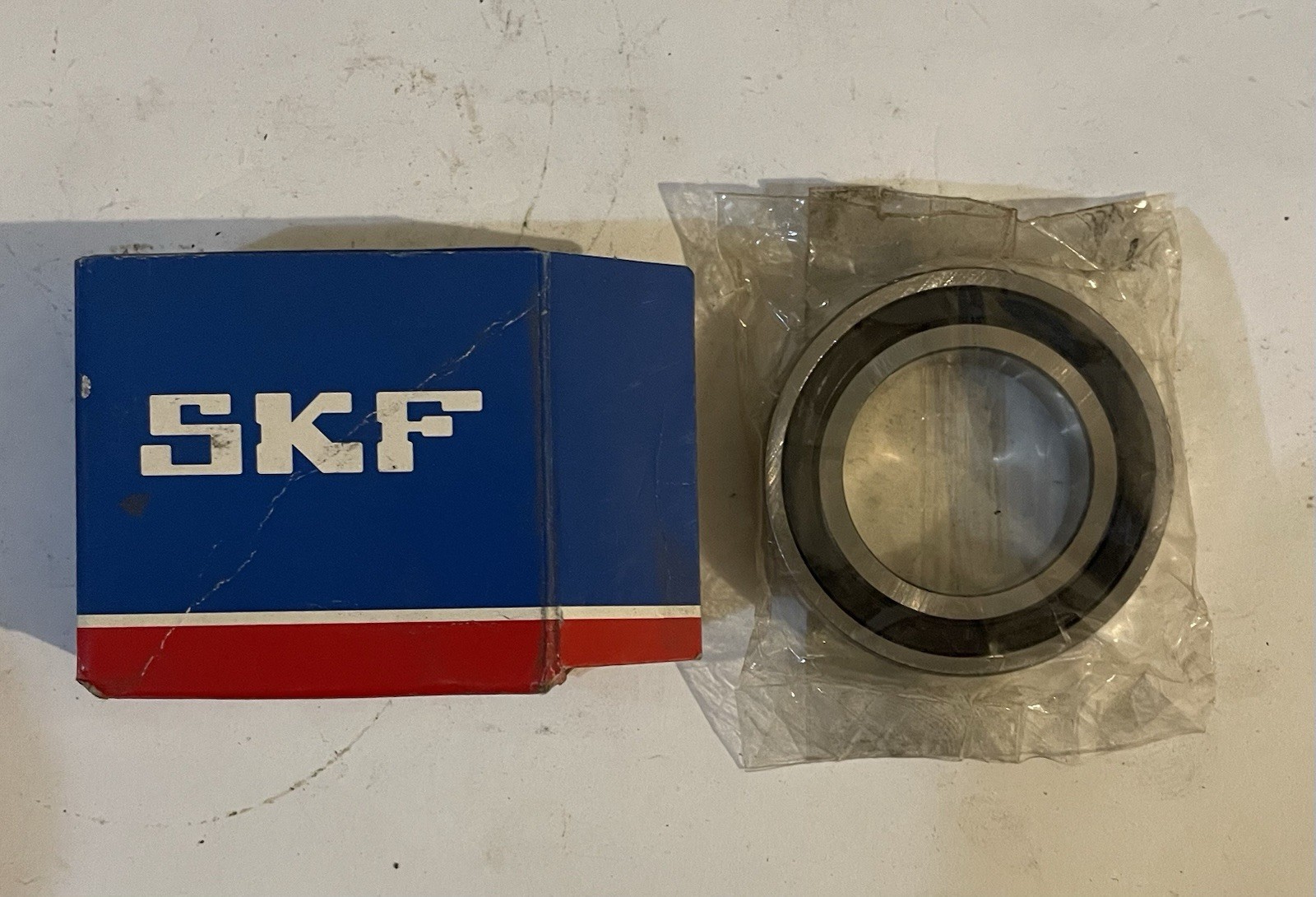 SKF 61905-2RS1 Thin Deep Groove Sealed Ball Bearing