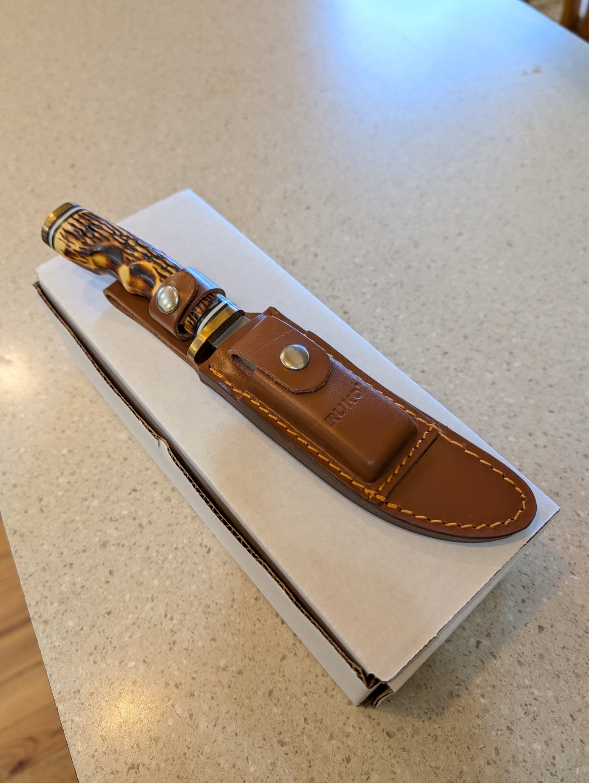 Ruko RUK0080 Fixed 5" blade  hunting knife  -- NEW in SHEATH  with stone HUNTING