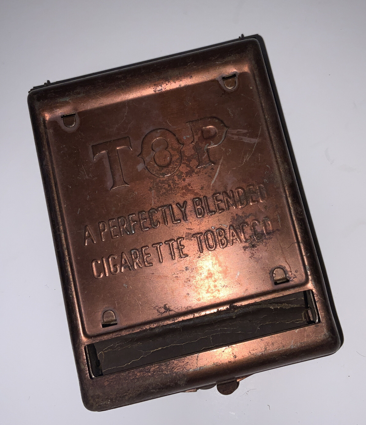VINTAGE CIGARETTE ROLLER METAL TOP -A PERFECTLY BLENDED CIGARETTE TOBACCO- TIN