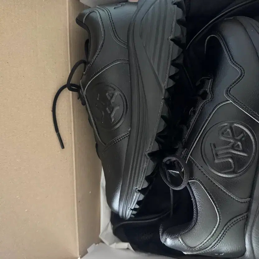 Yuta Golf Shoes New Official