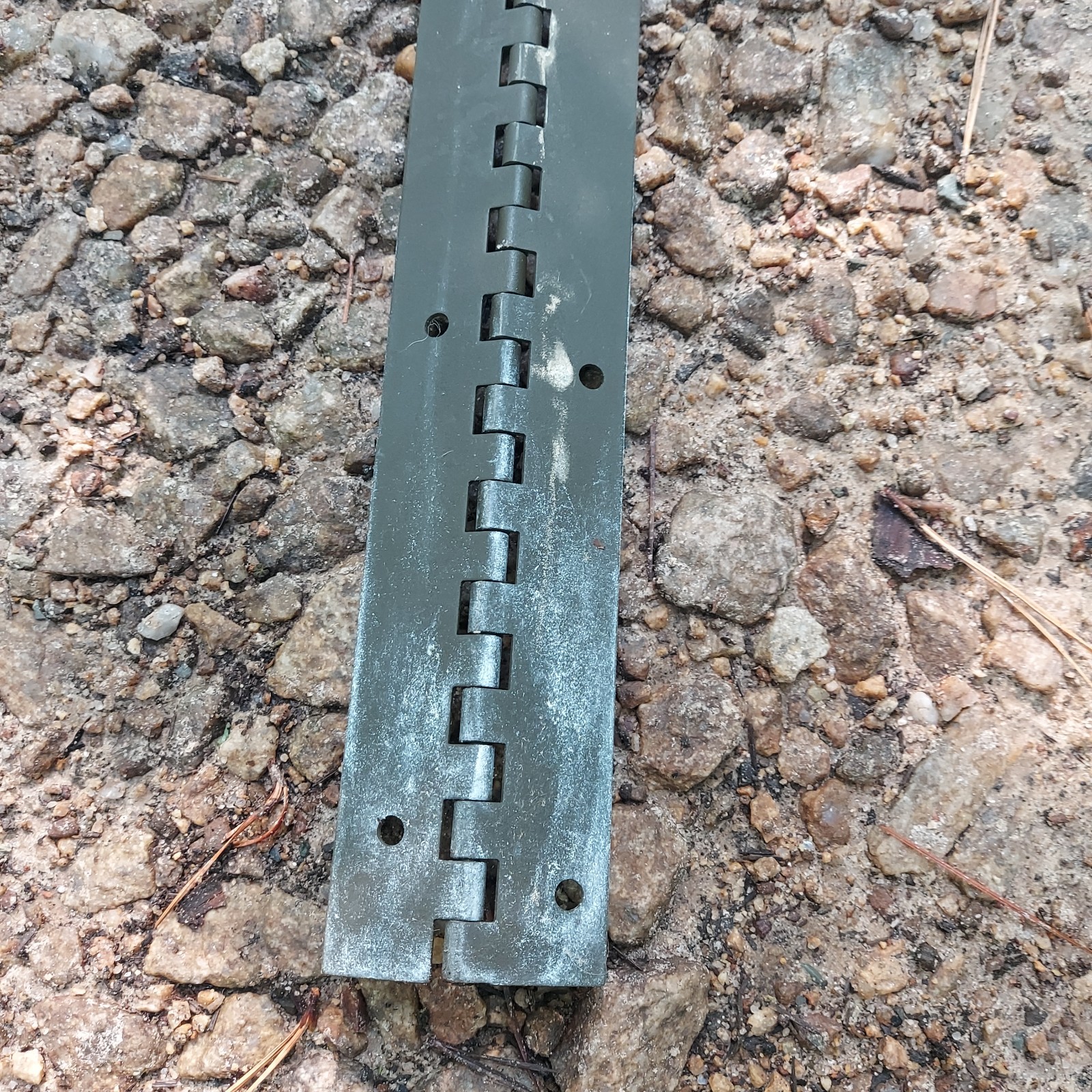 NOS Hinge FMTV? / 12442051