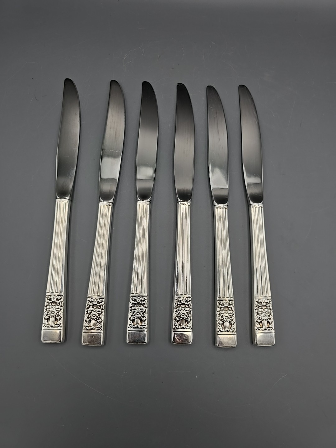 Set Of 6 ONEIDA COMMUNITY CORONATION SILVER PLATE 9" DINNER KNIVES
