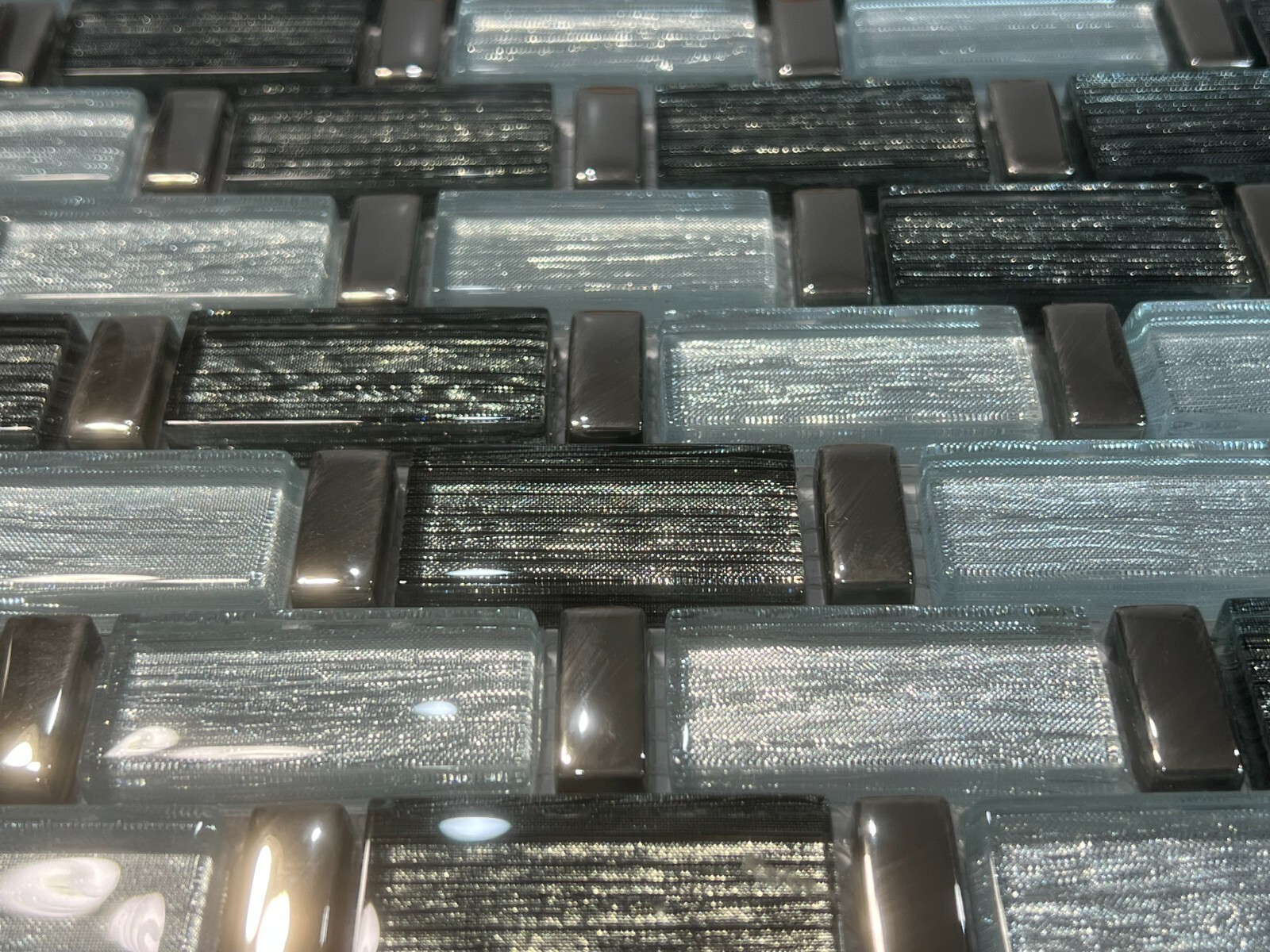 NY29 Silver/Gray Glass Rectangle Mosaic Tile Kitchen Bathroom Backsplash 7 sheet