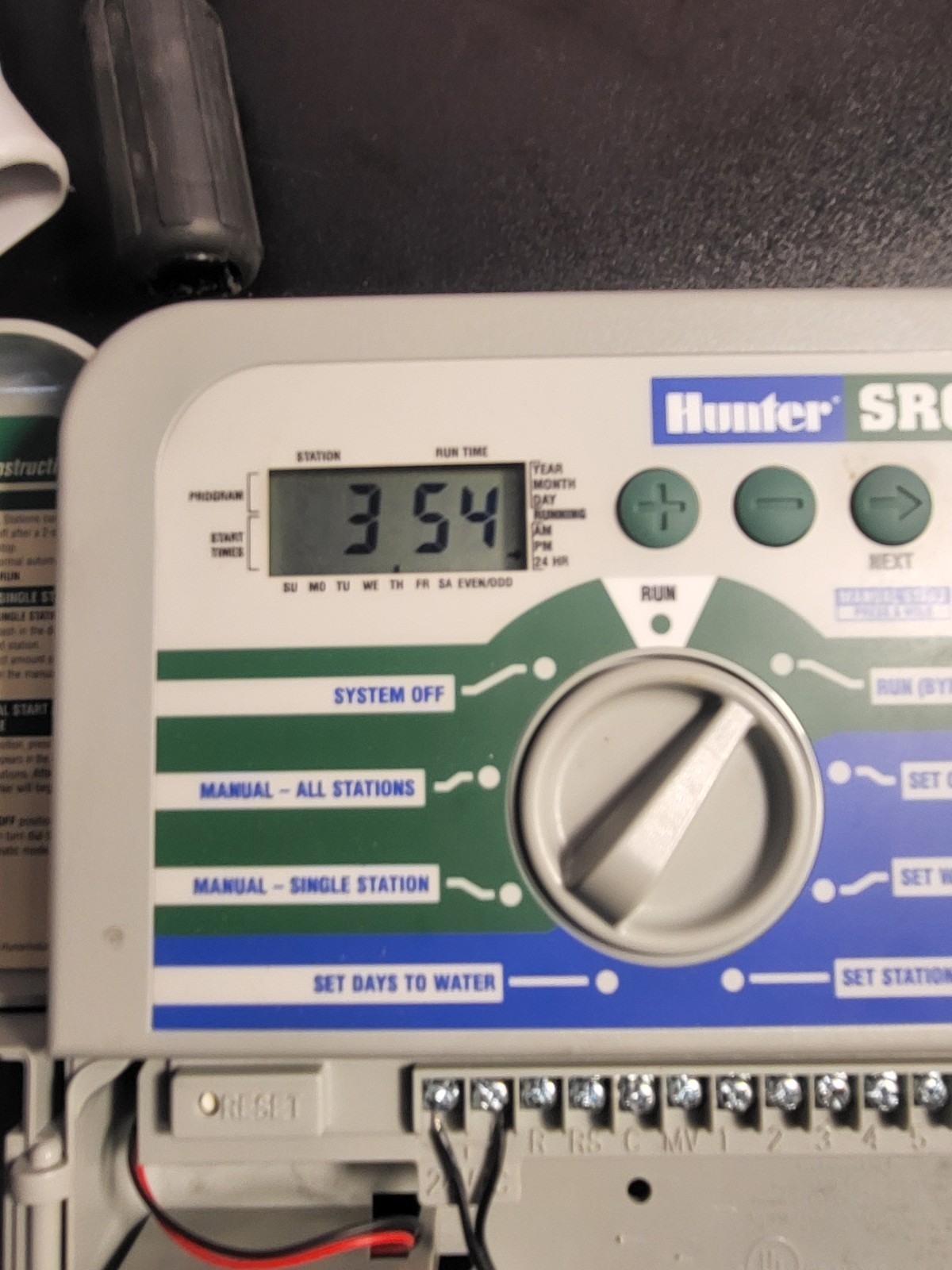 Hunter SRC Plus 9-Station Irrigation Controller & Mini-Clik Rain Sensor Kit