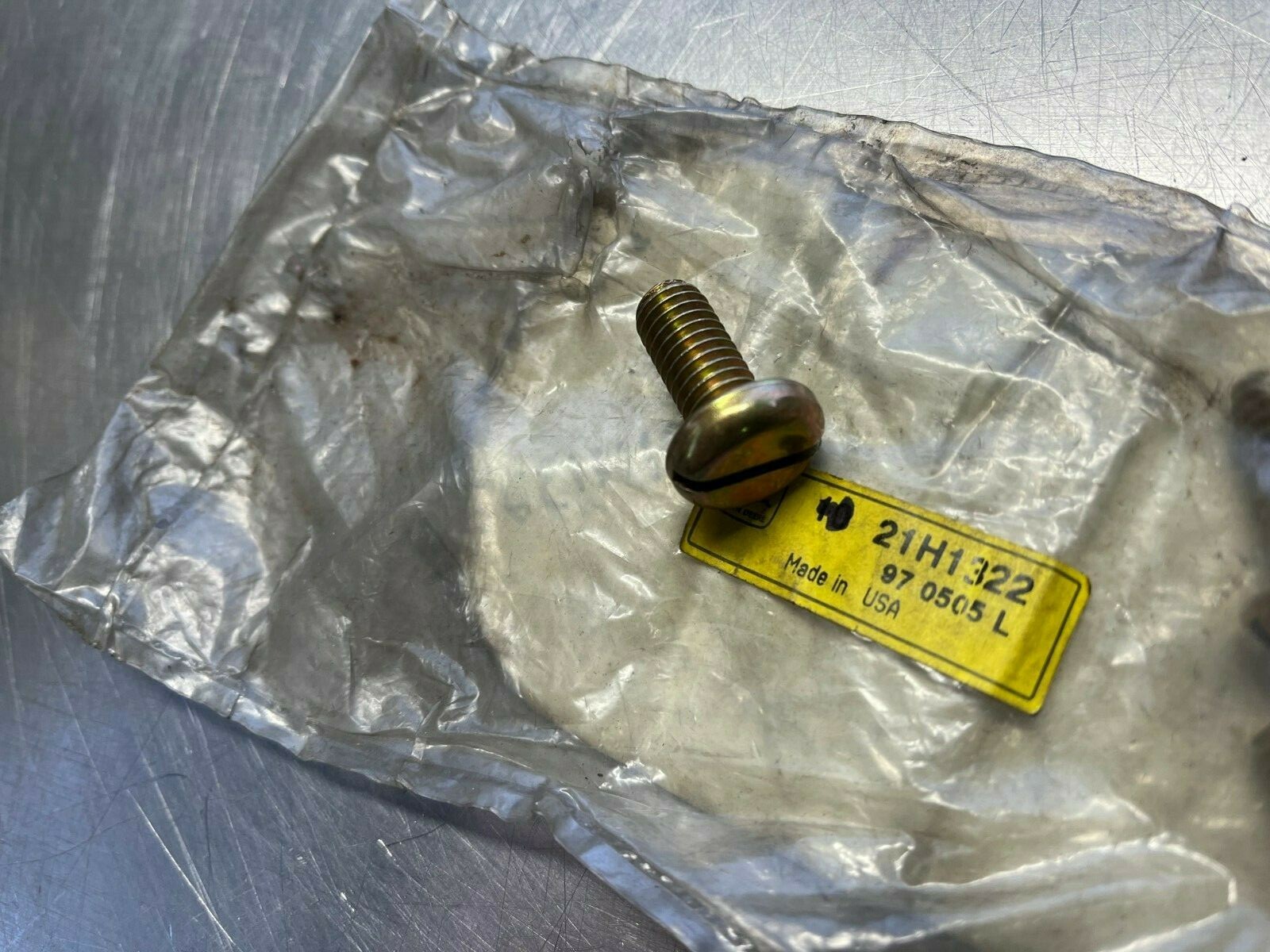 21H1322 Genuine OEM John Deere SCREW
